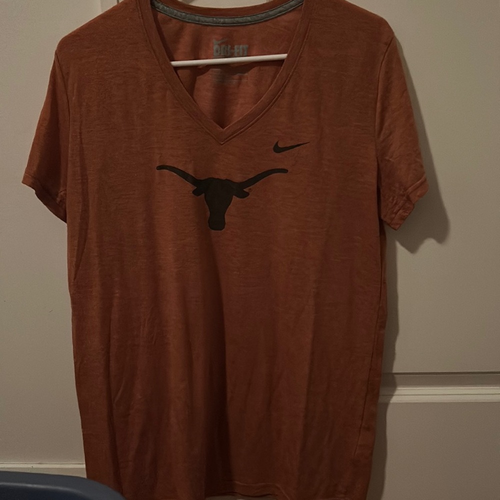 Size large Nike top !